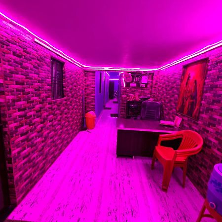 Kishori Ram Homestay Near Ayodhya Dham Railway エクステリア 写真